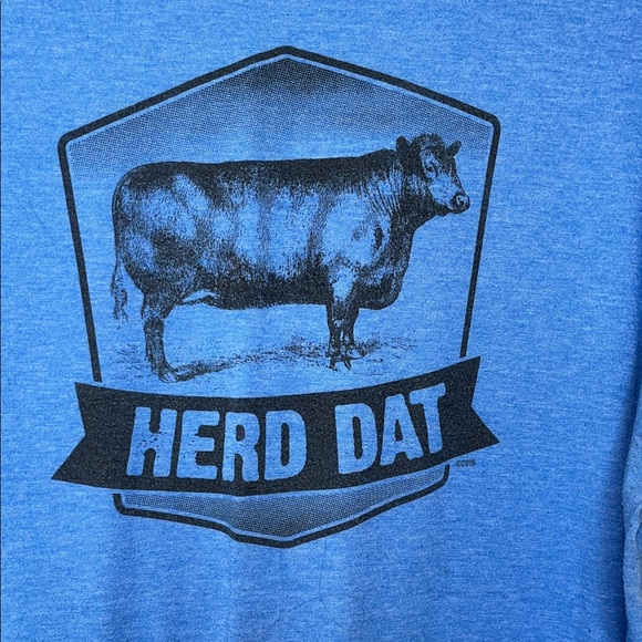 Herd Dat Blue Graphic Tee - Picture 3 of 6